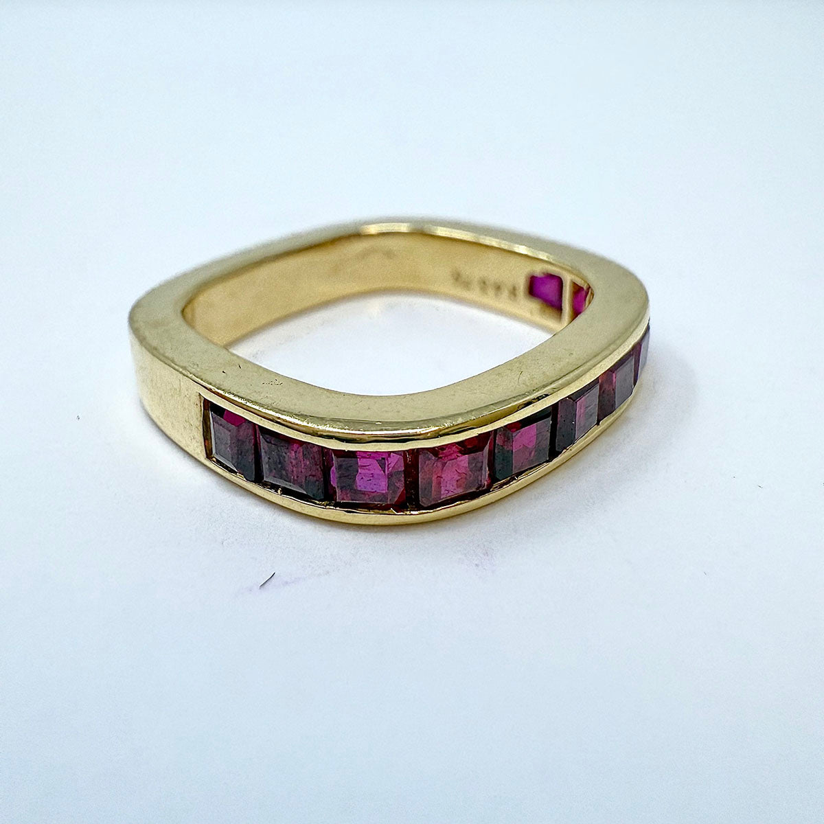 18K Gold Square Ring with 11 Rubies
