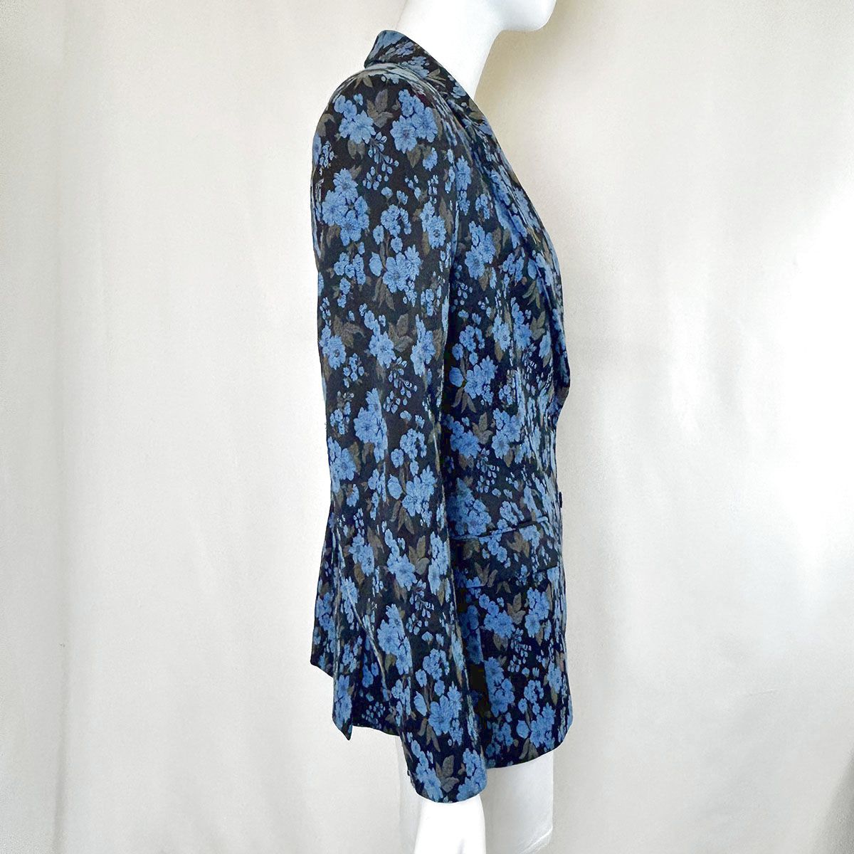 Ikram Blazer