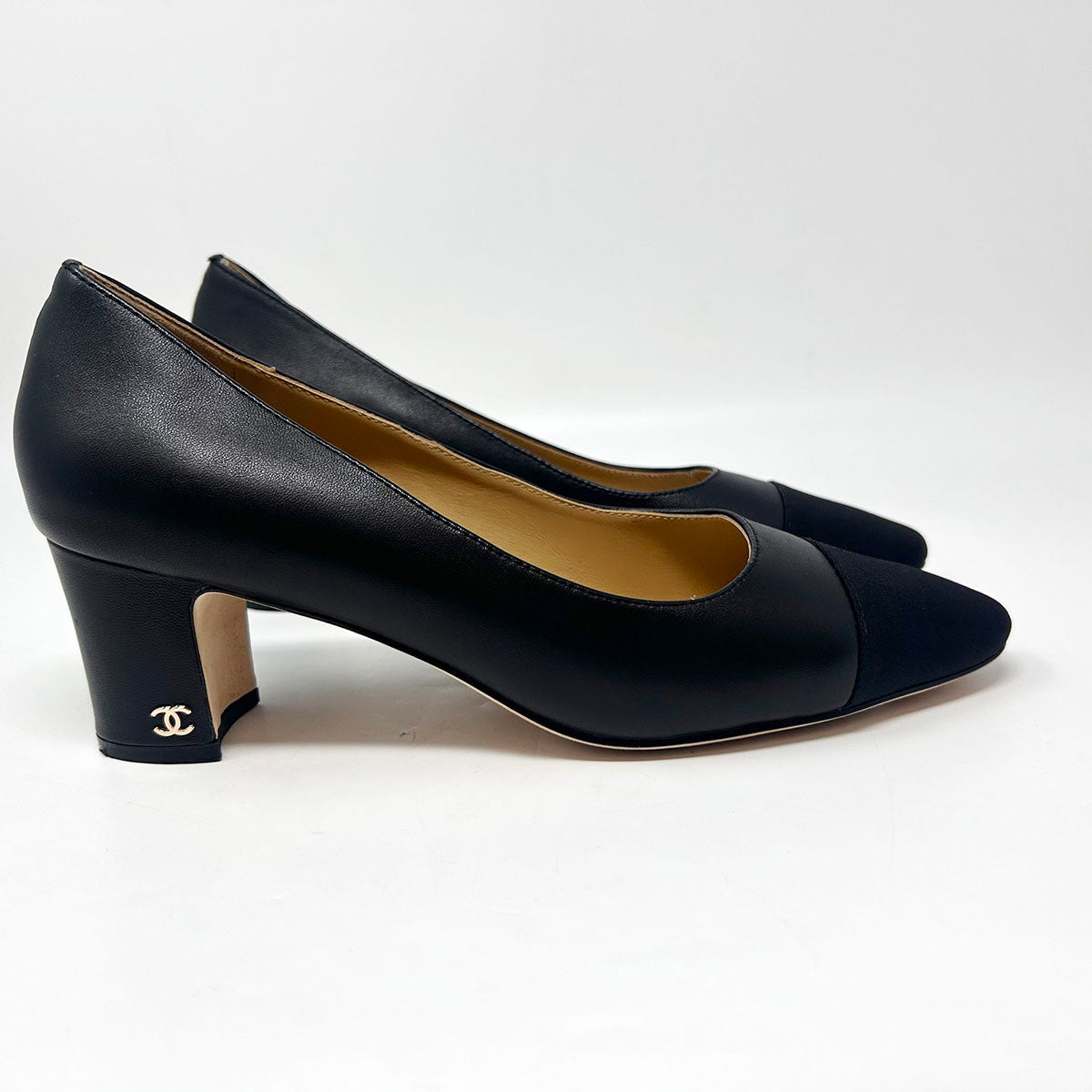 Chanel Pumps