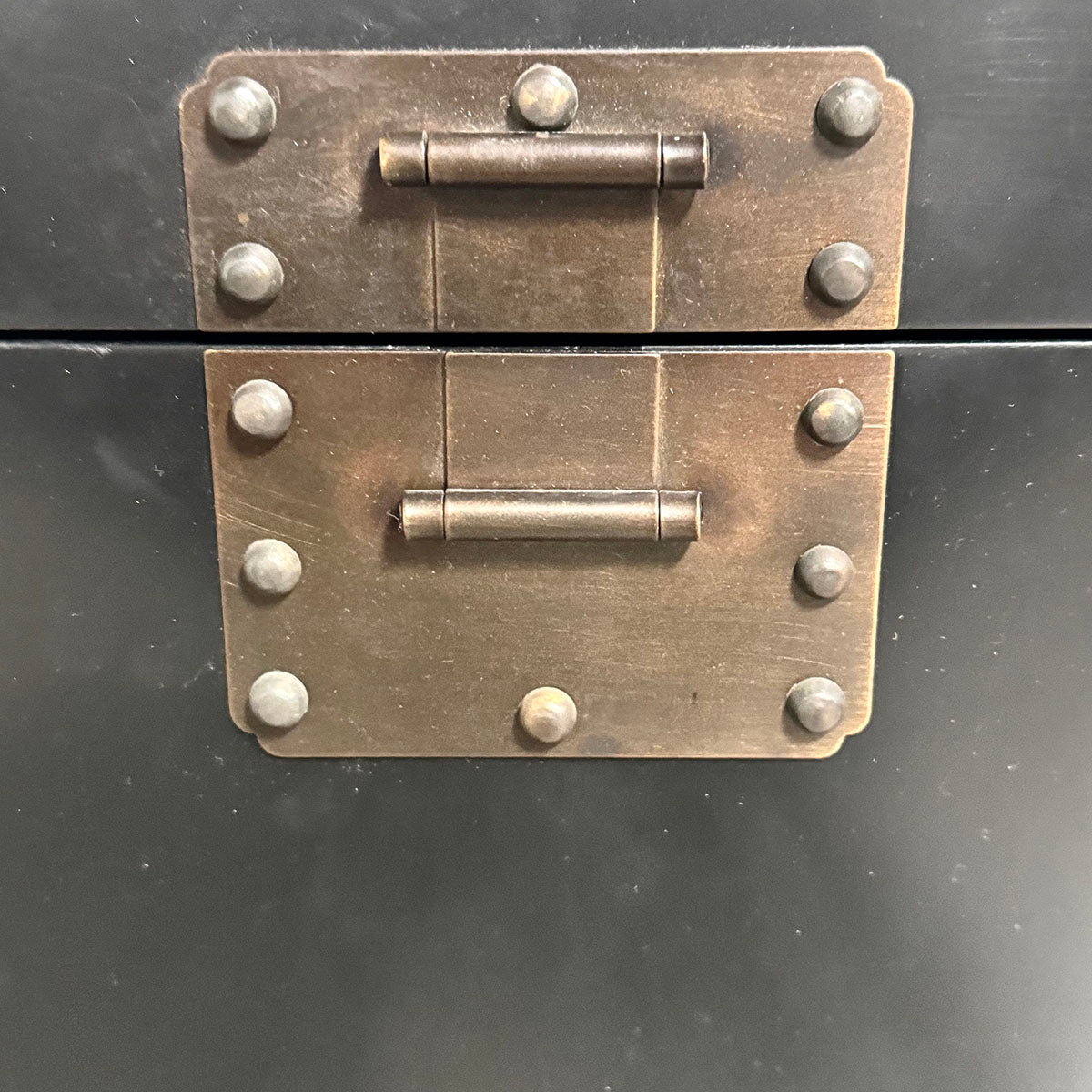 Trunk/Side Table with Storage