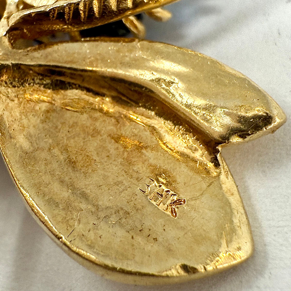14K Gold Bee Pin  with Sapphire
