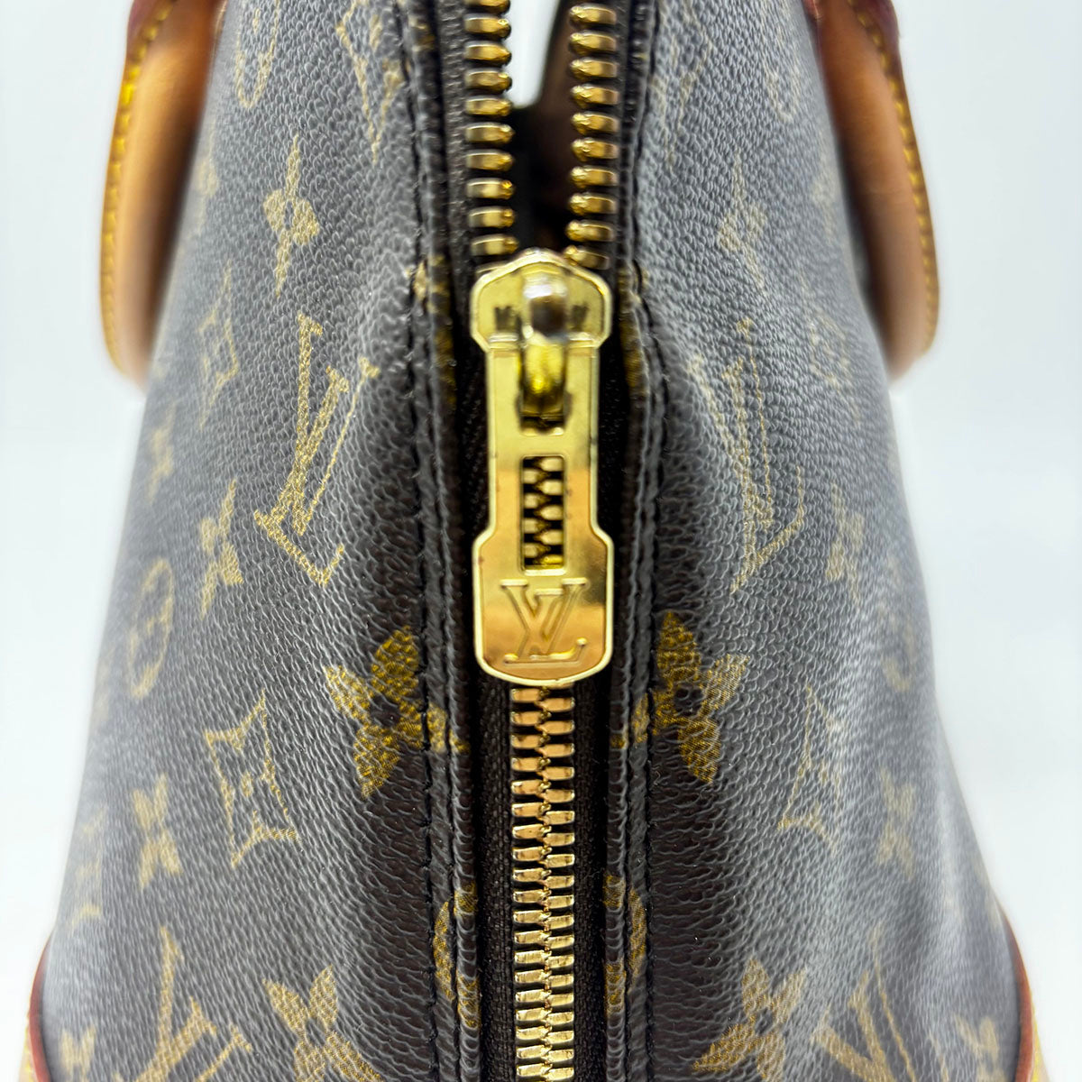 Louis Vuitton Handle Bag
