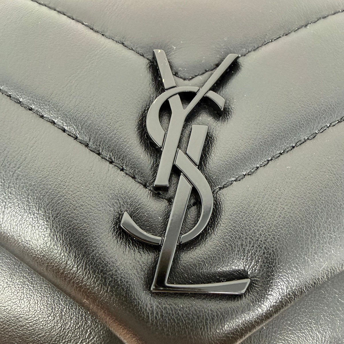 Yves Saint Laurent Shoulder Bag