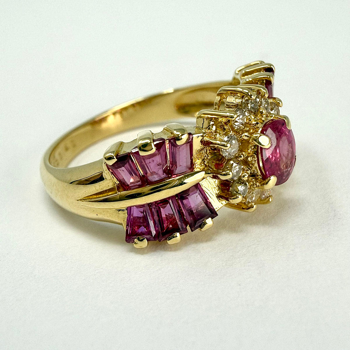18K Gold Ring with Rubies and Diamonds