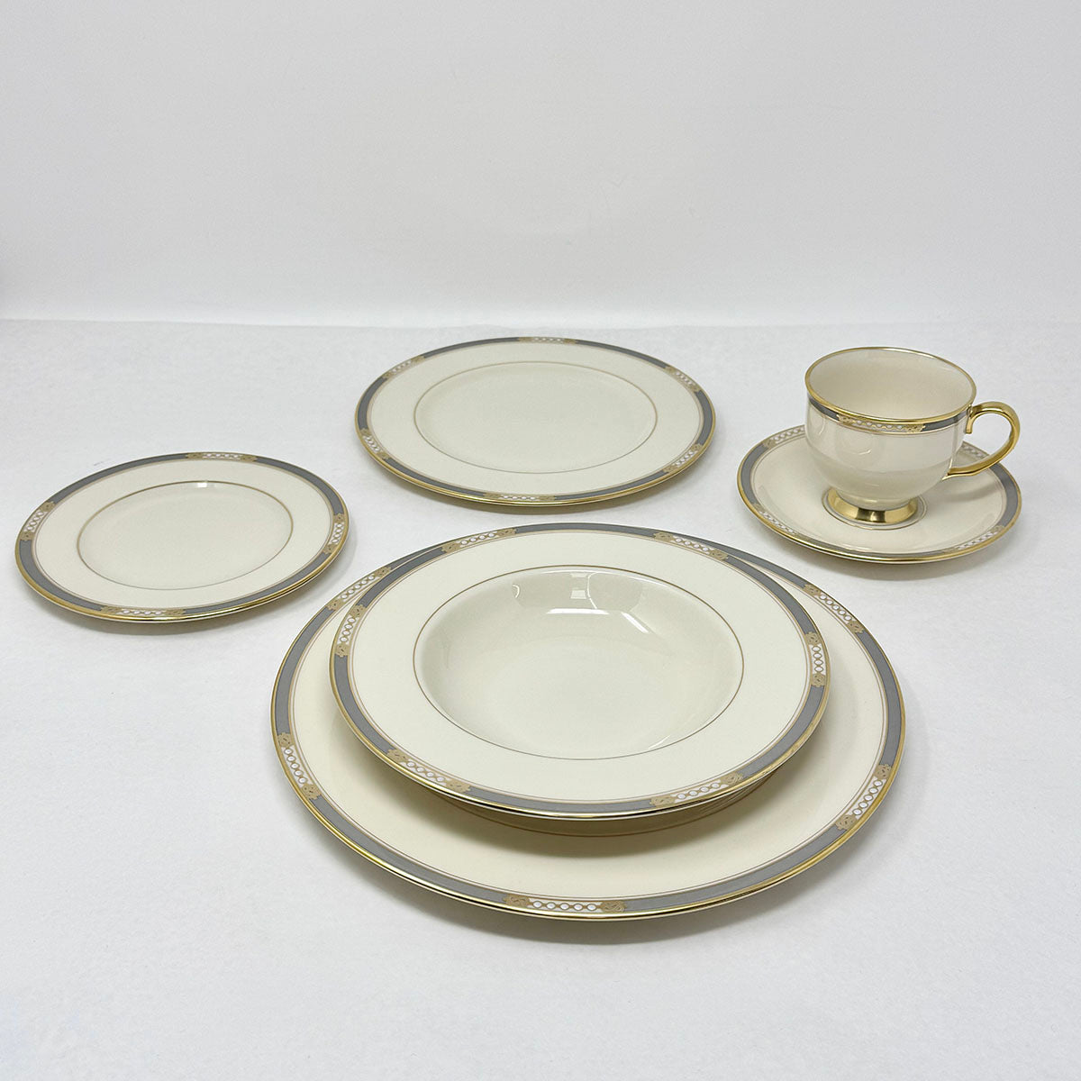 48 Piece Set Presidential Collection McKinley China