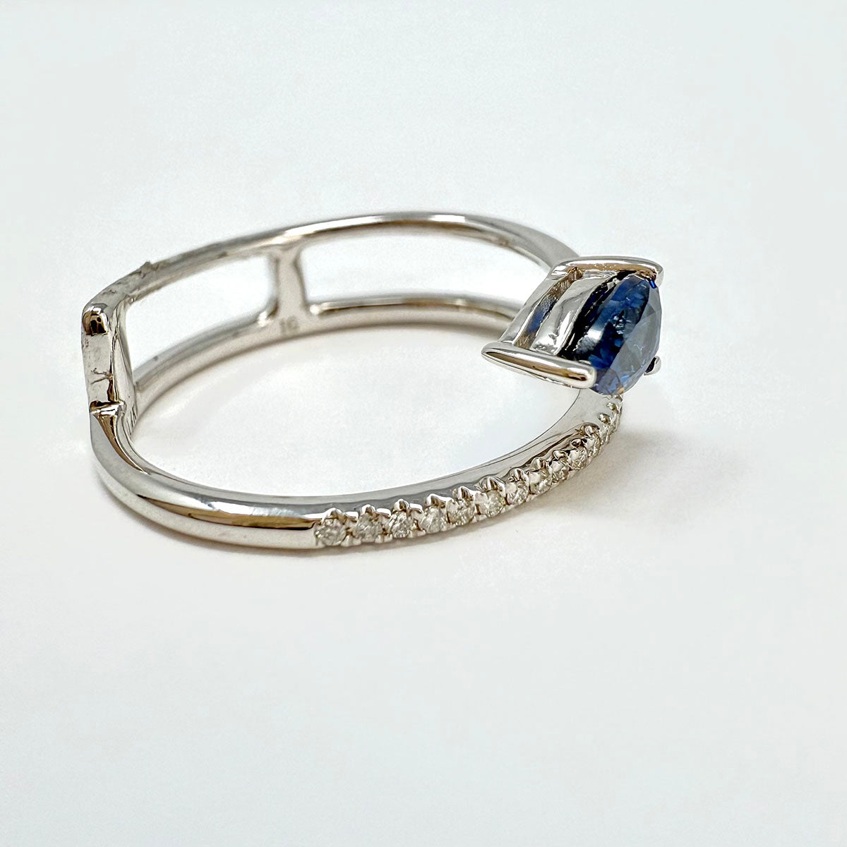 14K White Ring with Sapphire and Diamond