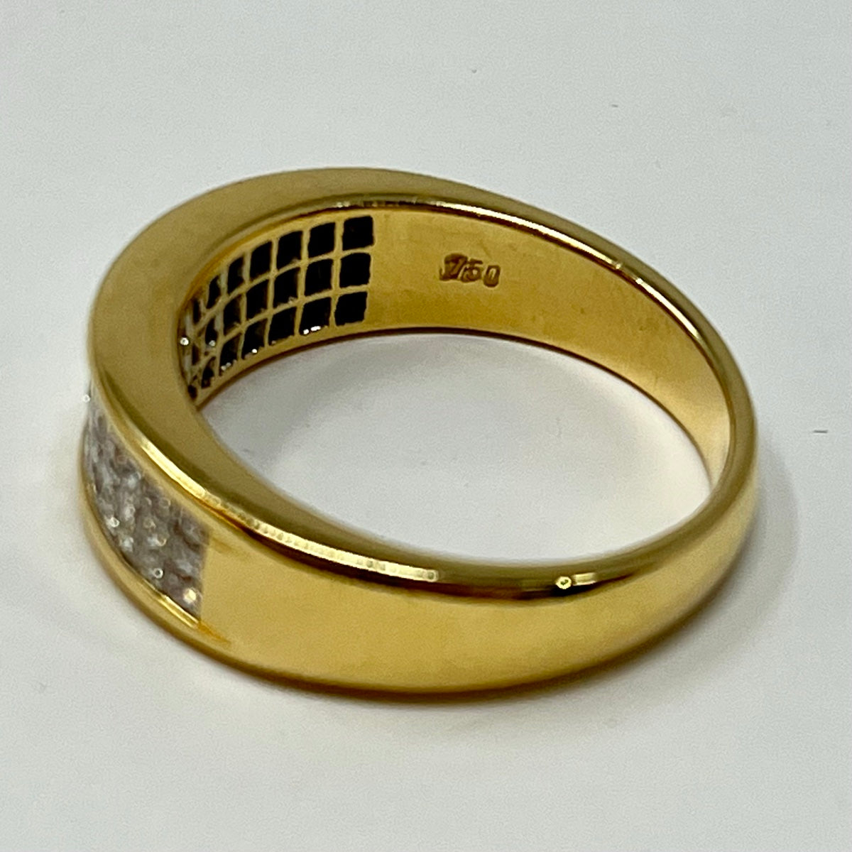 18K Gold Ring with Invisible Set Diamonds