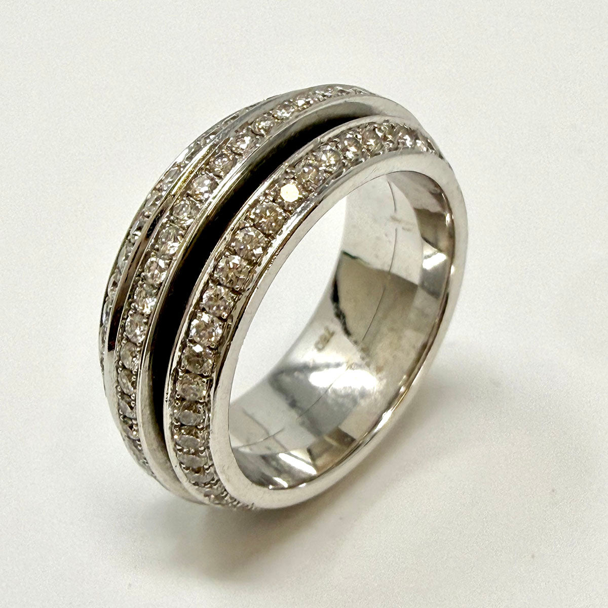 Stenzhorn 18K White Gold Diamond Ring