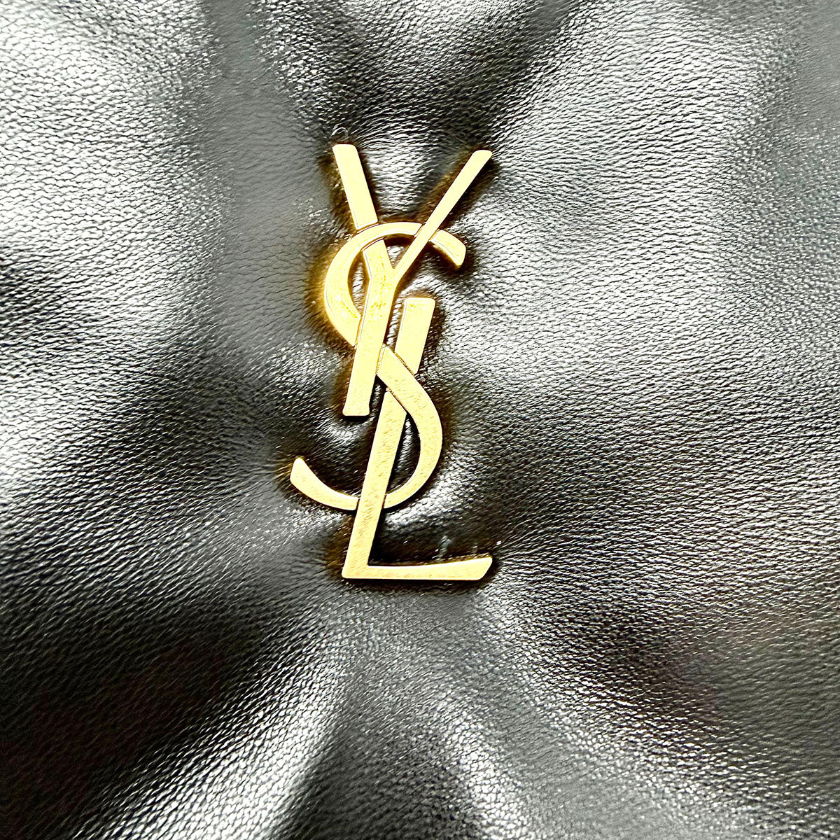 Yves Saint Laurent Pochette