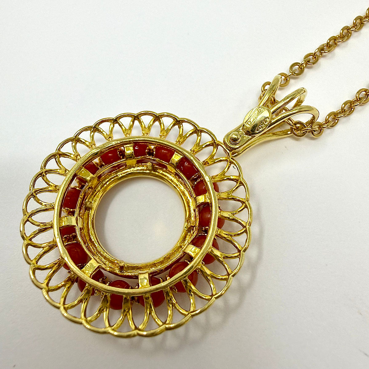 18K Gold Pendant Necklace with Coral