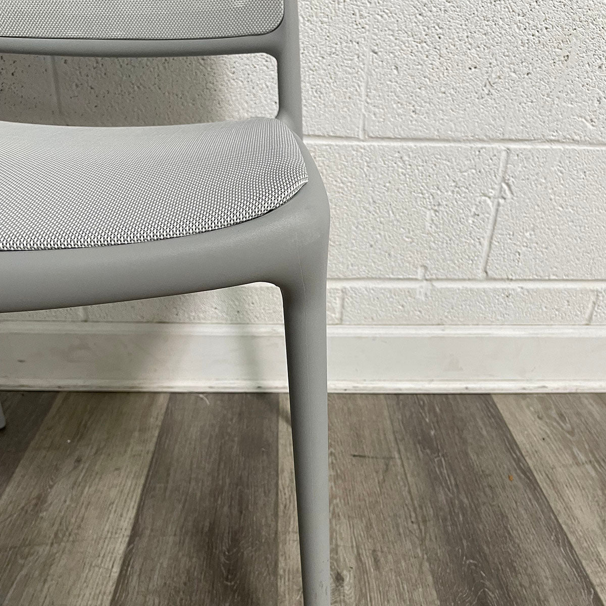 Set of 4 Stackable Dining Chairs