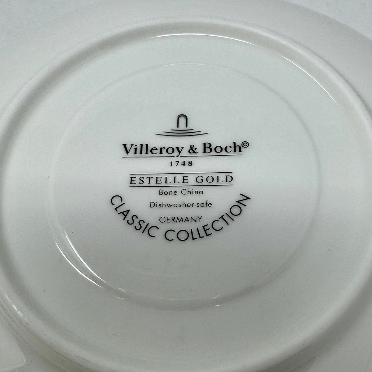 12 Tea Cups and Saucer Sets