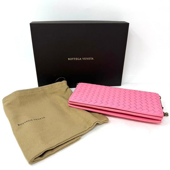 Bottega Veneta Intrecciato Wallet on the Chain