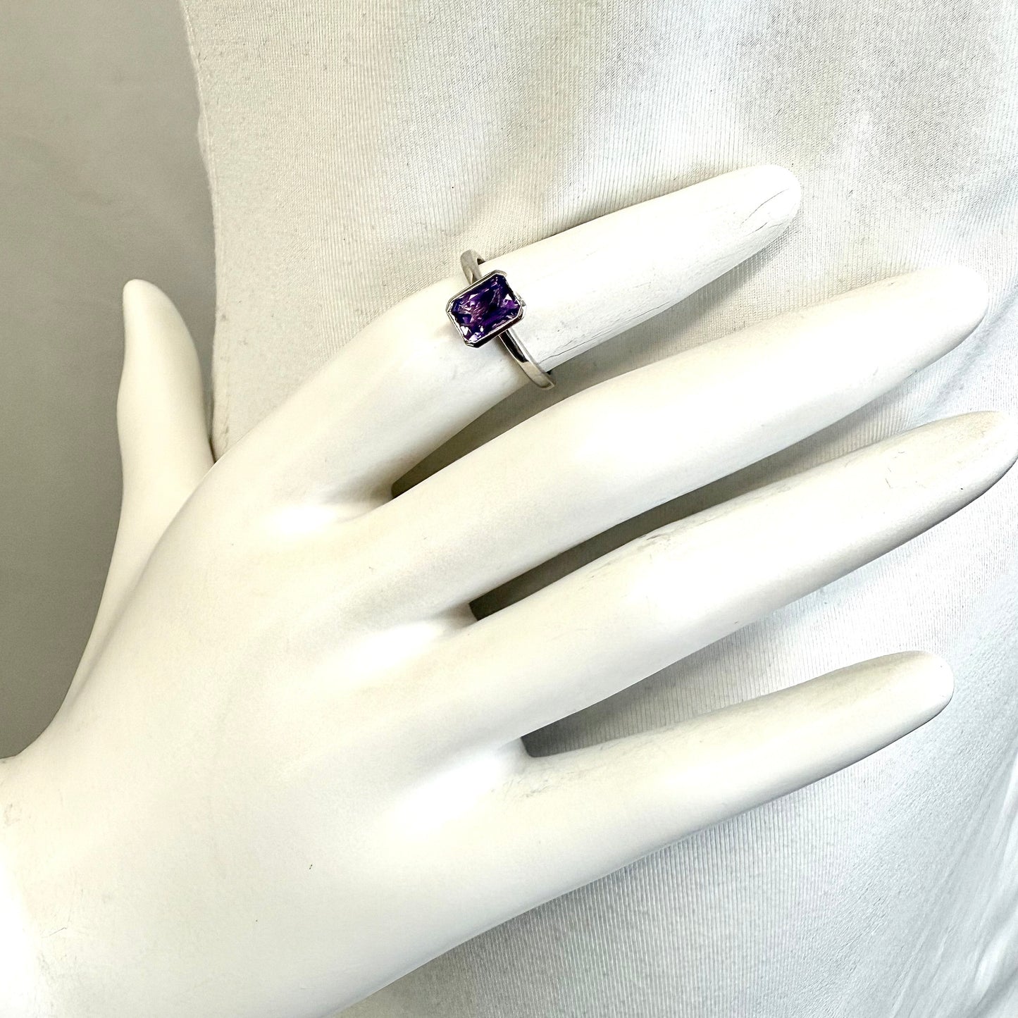14K White Gold  Ring with Amethyst