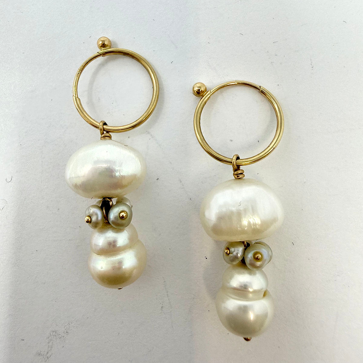 18K Gold Earrings with Pearl