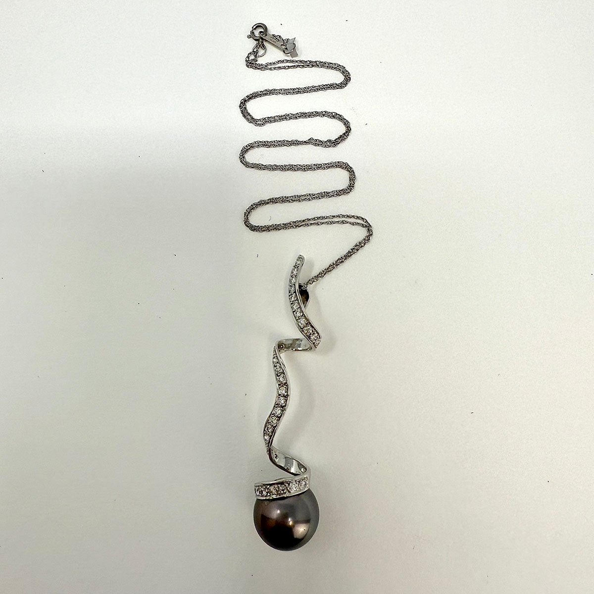 18K White Gold Necklace with Diamond Swirl Pendant with Tahitian Pearl