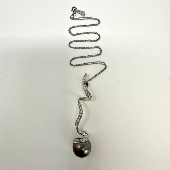 18K White Gold Necklace with Diamond Swirl Pendant with Tahitian Pearl