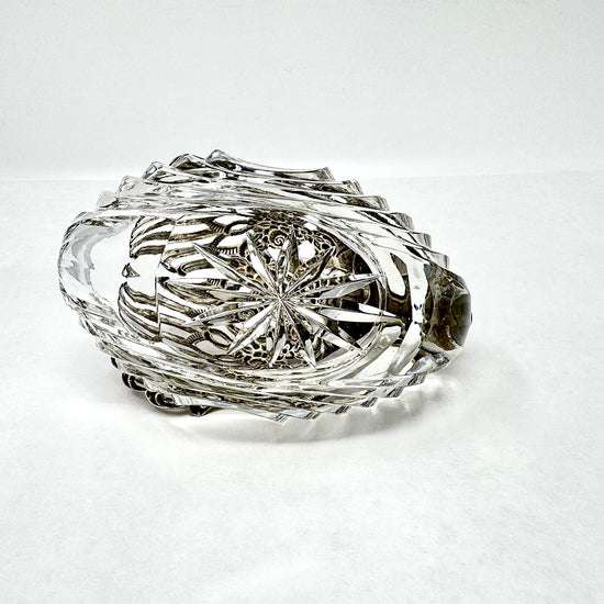 835 and Glass Swan Vessel