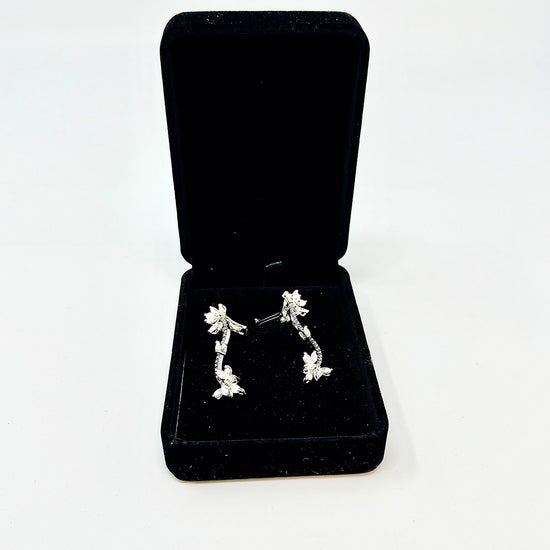 18K White Gold Curvy Black and Clear Diamond Clip-on Earrings