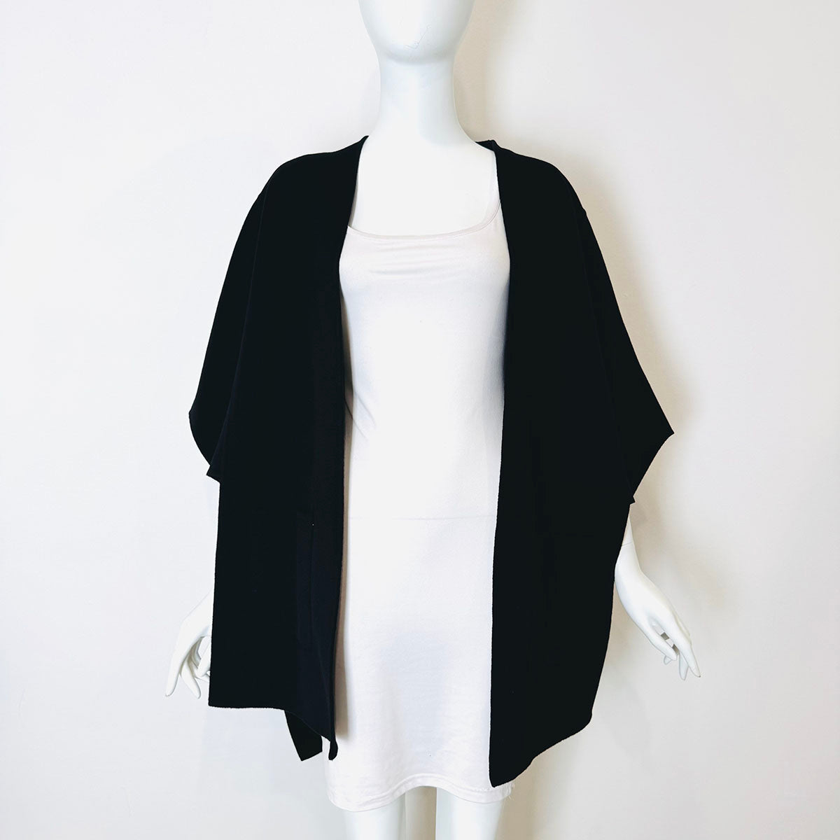 Escada Cape