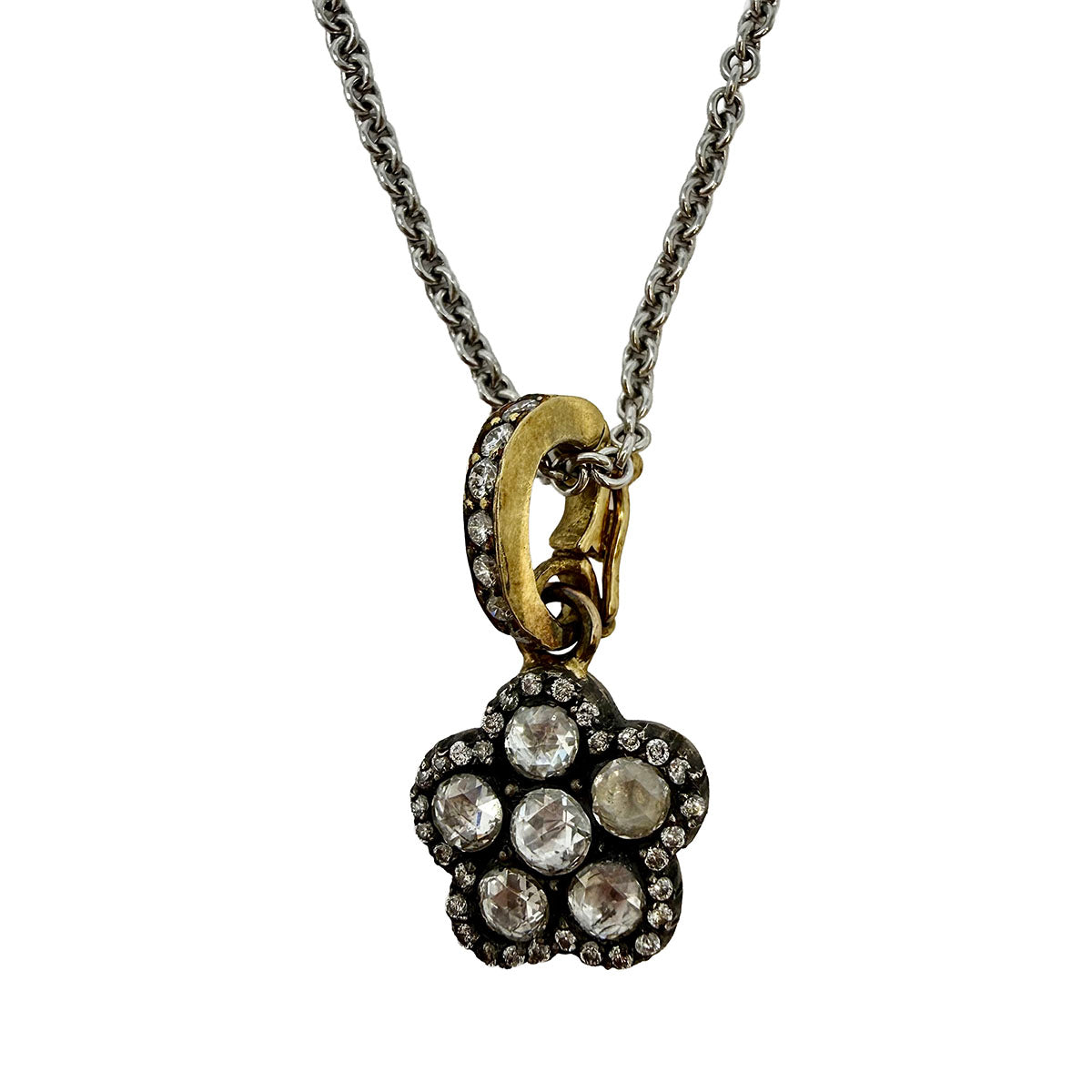 18K White Gold Diamond Flower Pendant Necklace