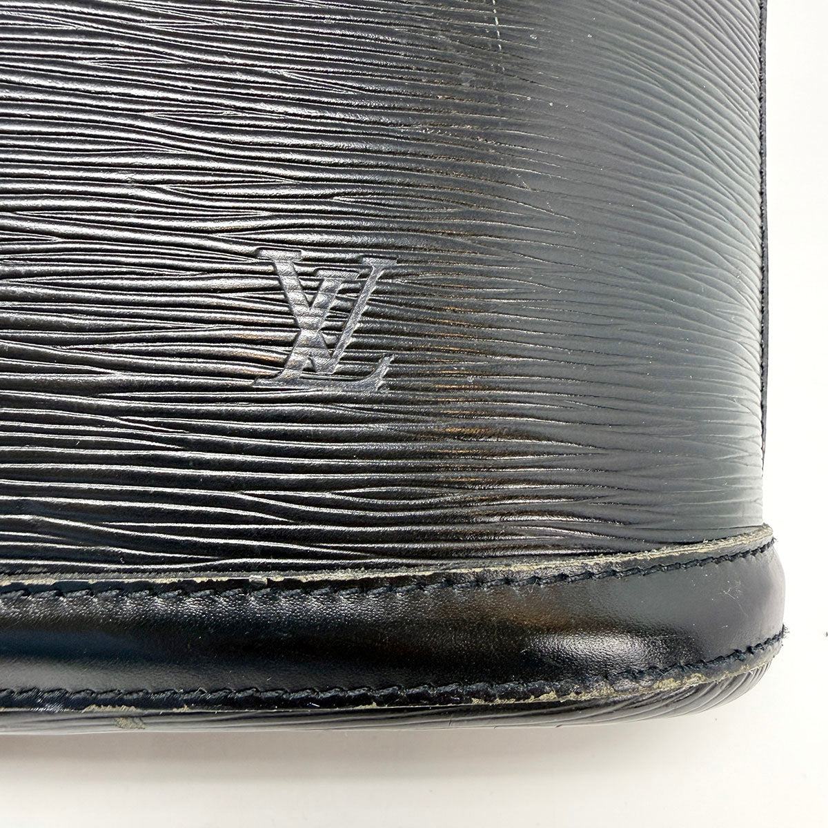 Louis Vuitton Shoulder Bag