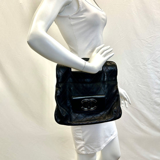 Chanel Hamptons CC Foldoverl Clutch