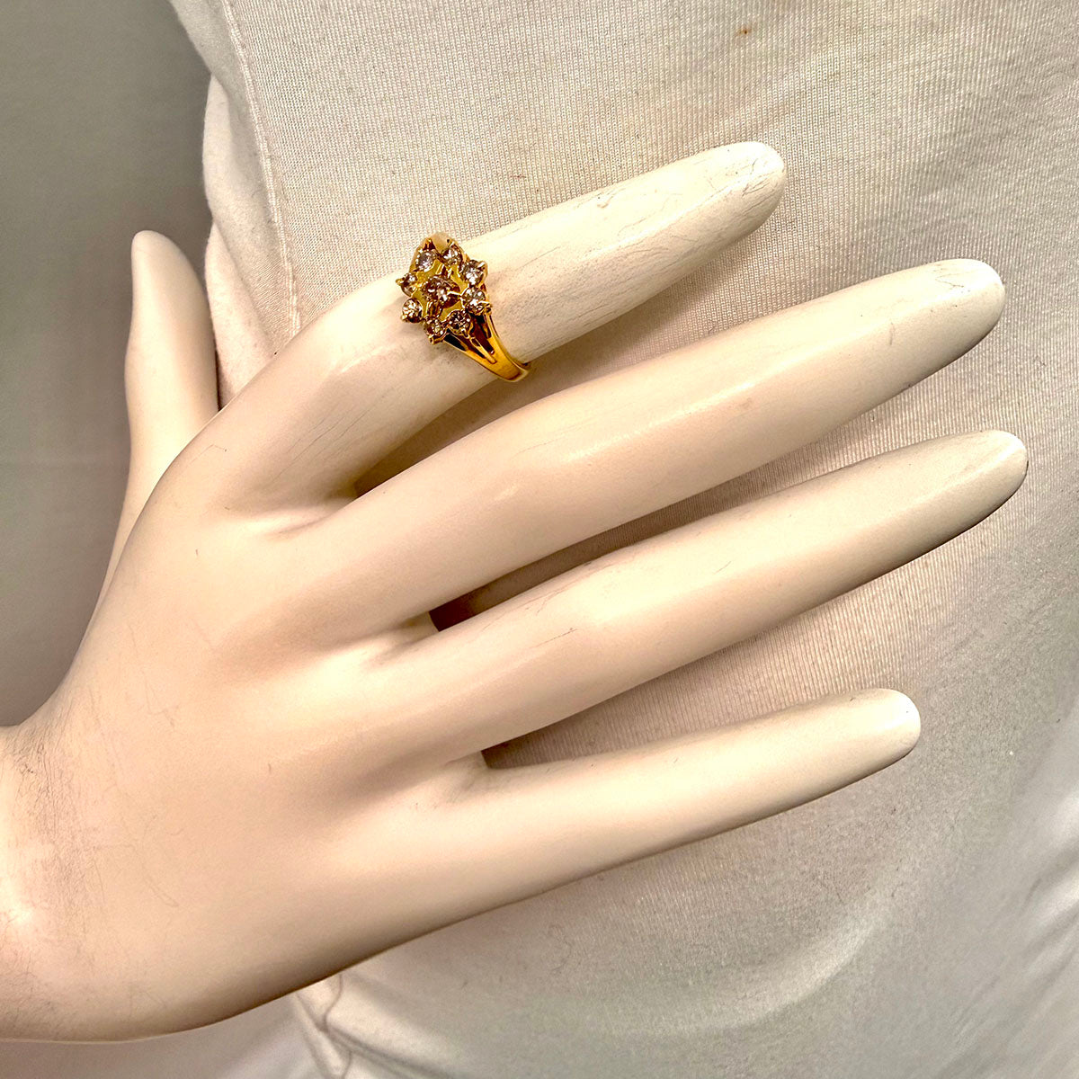 18k Gold and Diamond Flower Ring