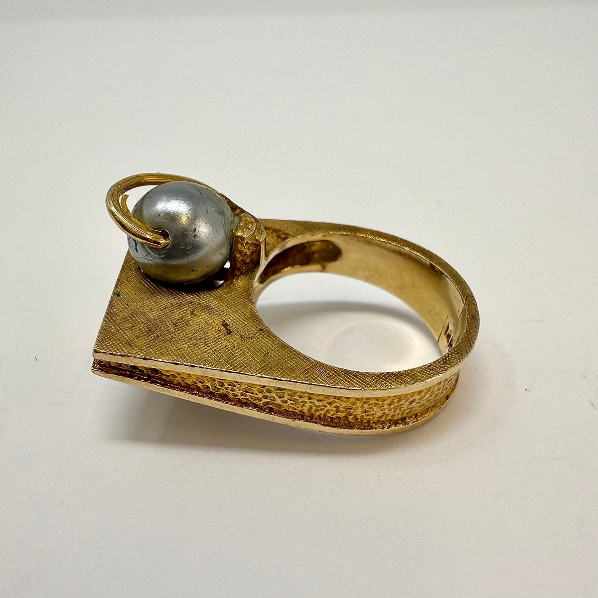 Pearl Ring