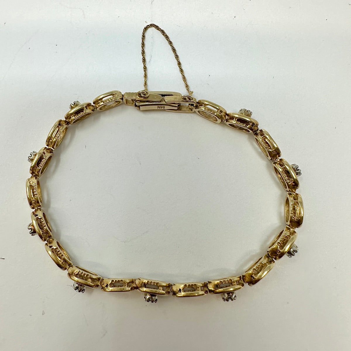 14K Gold Oval Link Bracelet with Diamonds