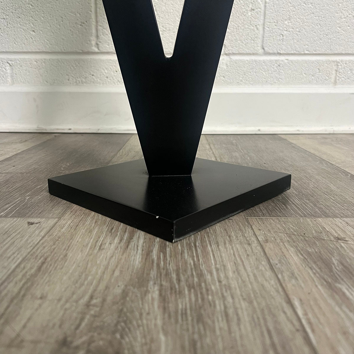Pedestal With Diamond Base
