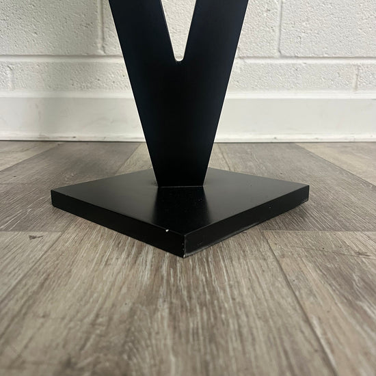 Pedestal With Diamond Base