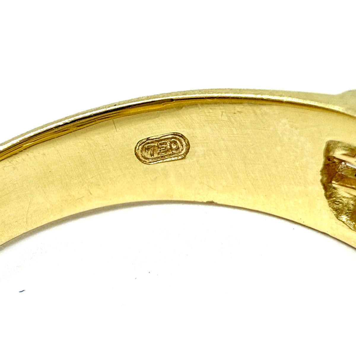 Sabbadini 18K Gold Ring with 19 Baguette Diamonds