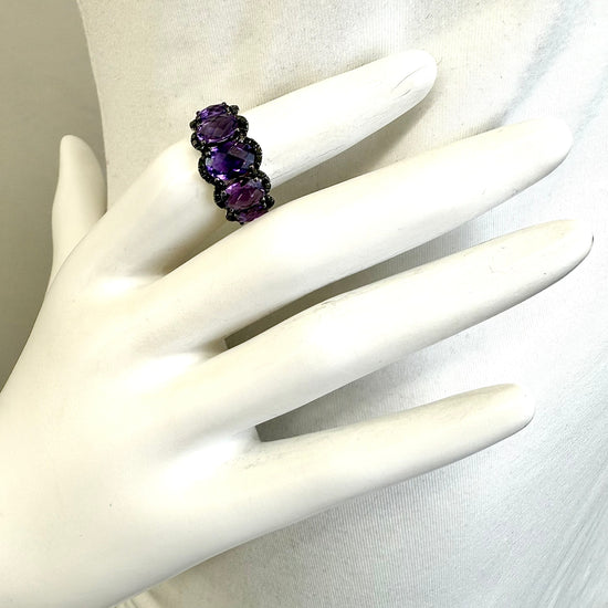 18K Gold Ring with Amethyst and Black Diamond