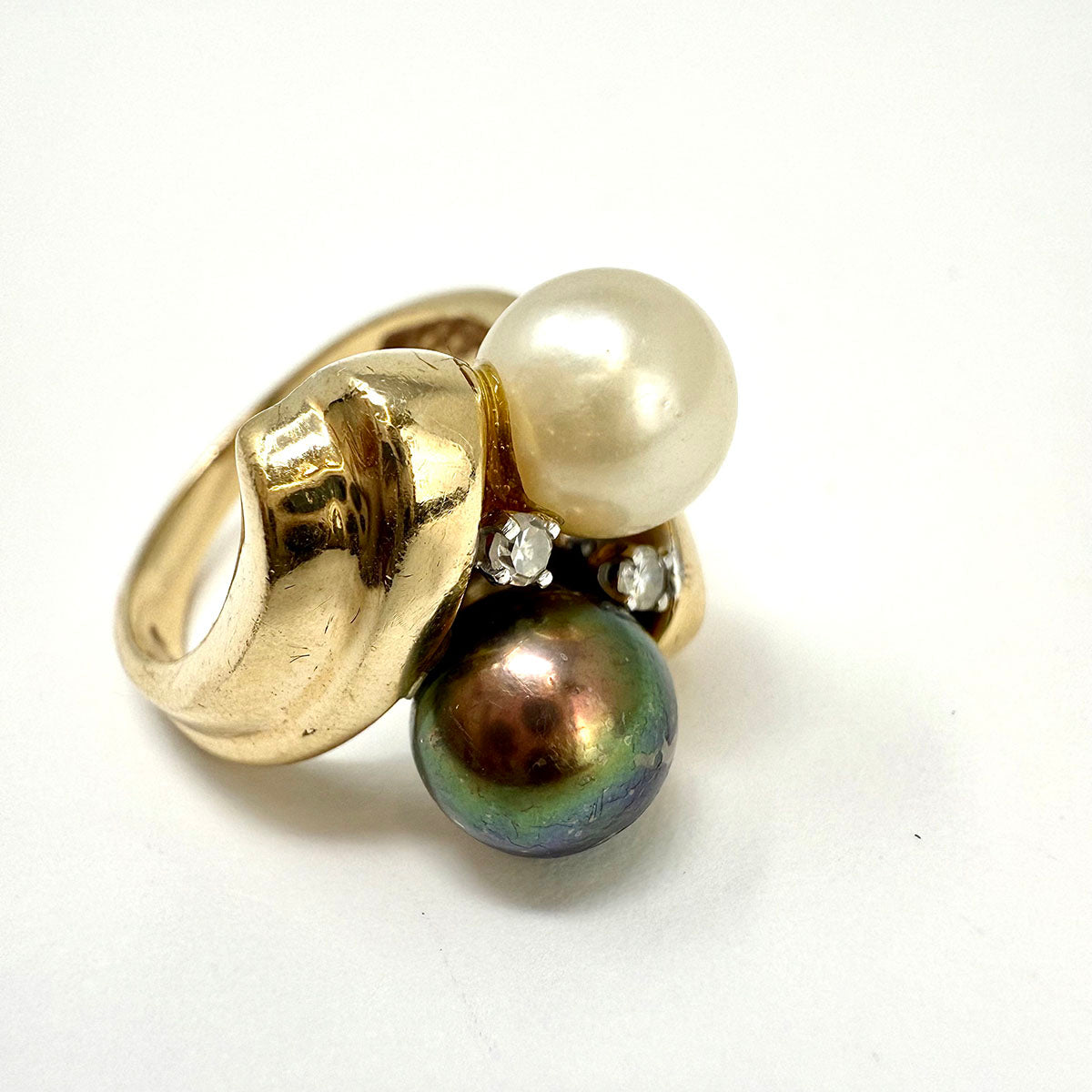 14K Gold Ring with Dark and White Pearl and 2 Diamonds