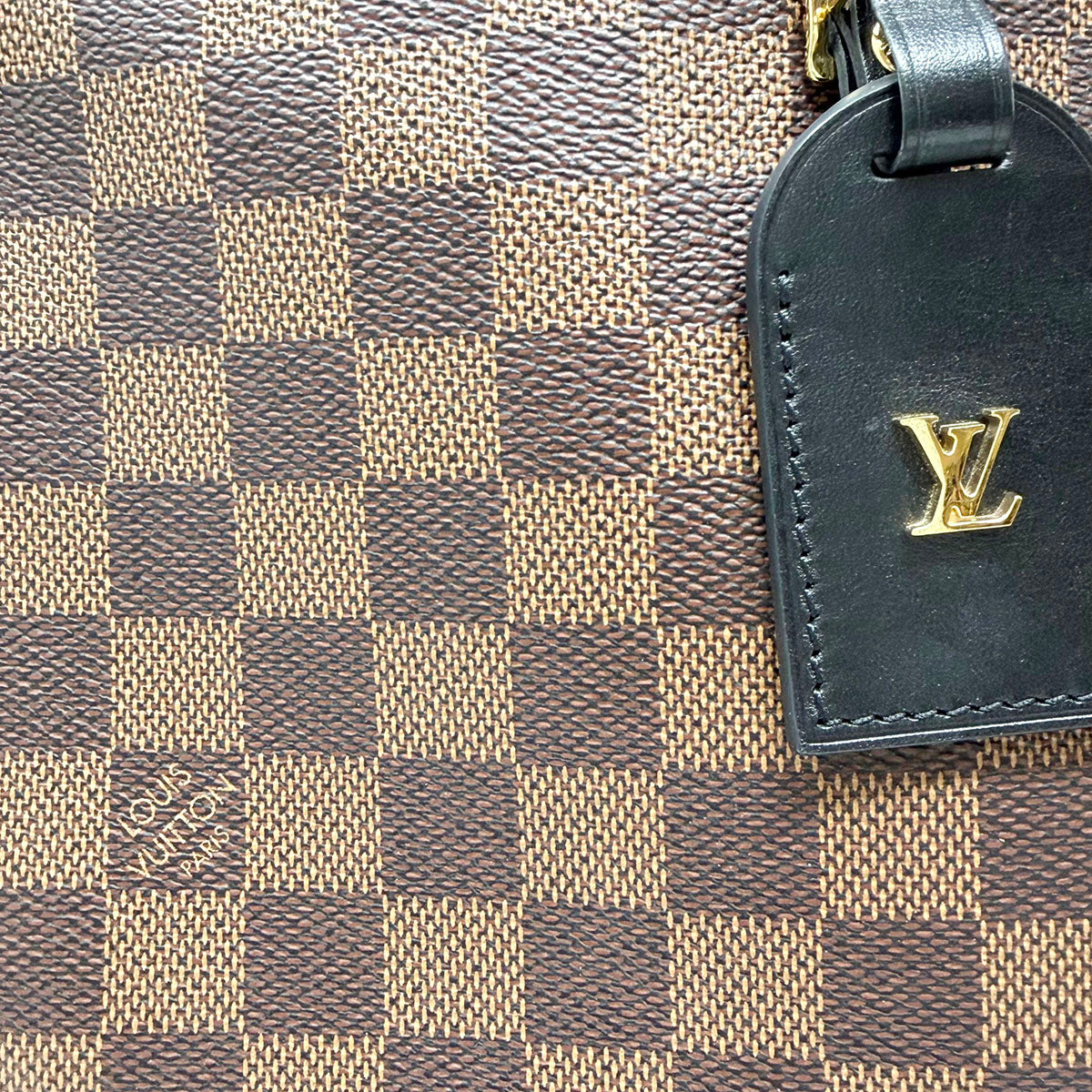 Louis Vuitton Messenger Bag