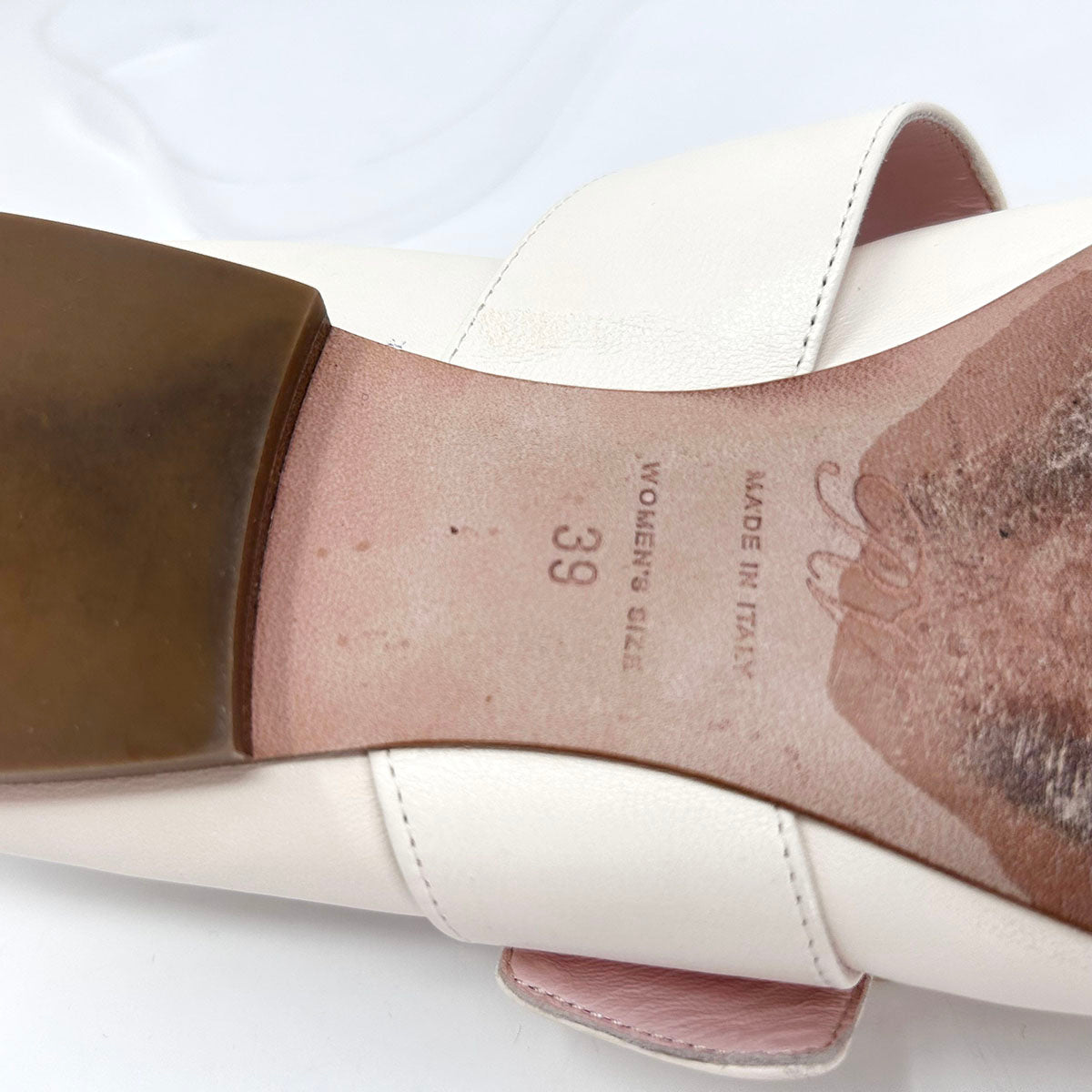 Roger Vivien Flats