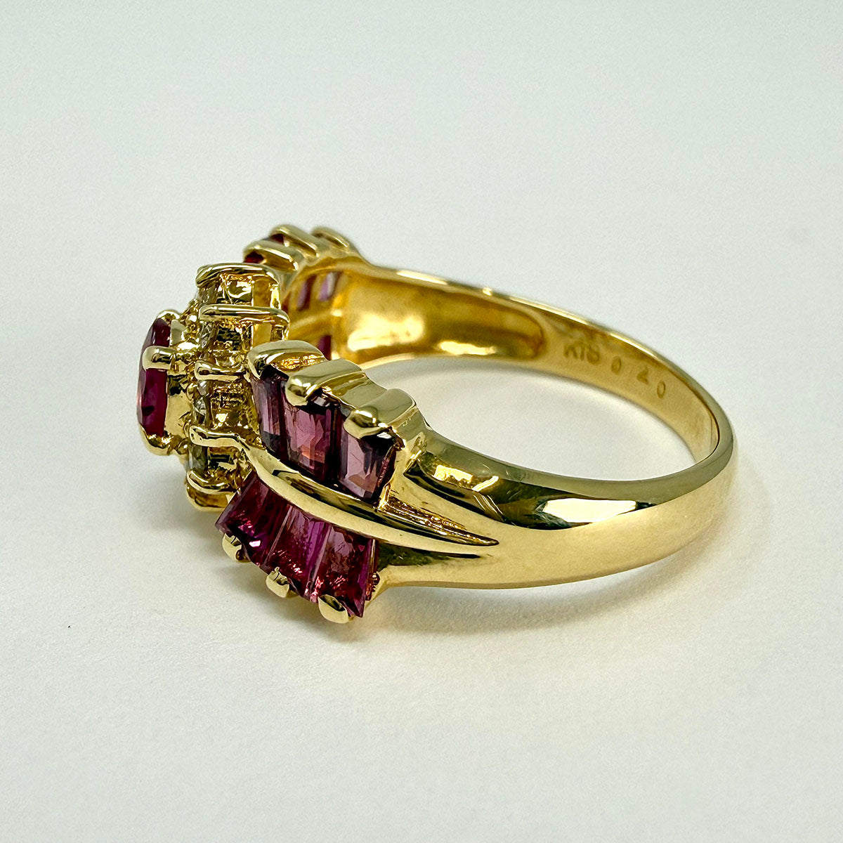 18K Gold Ring with Rubies and Diamonds