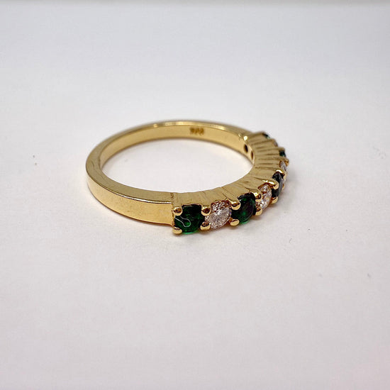 18K Gold Ring with 5 Emeralds and 4 Diamonds