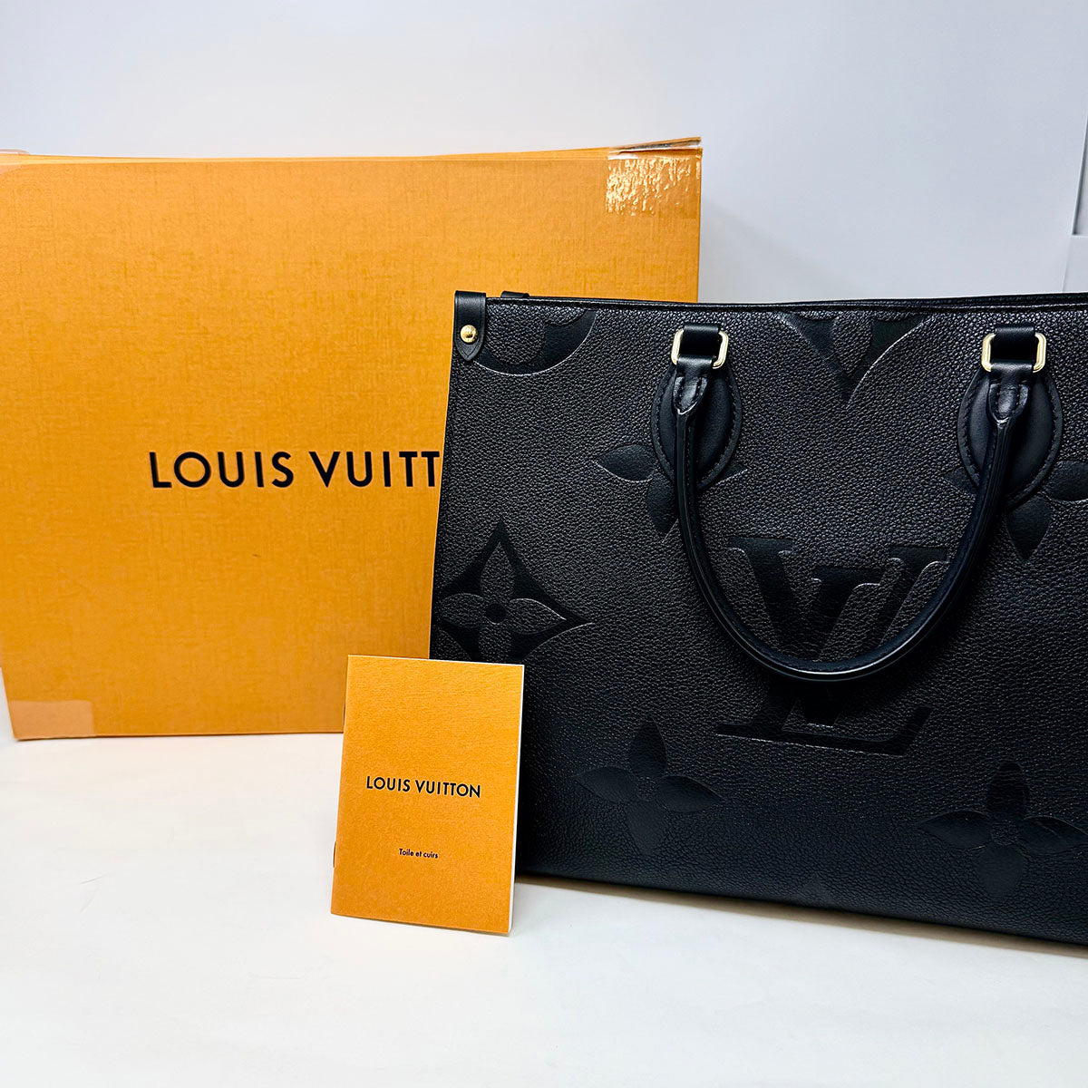Louis Vuitton Monogram Giant OnTheGo Tote