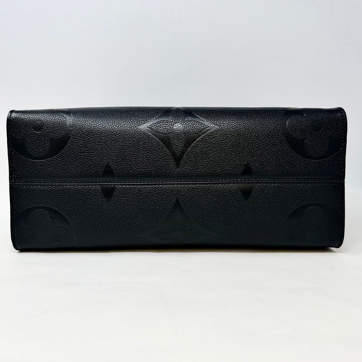 Louis Vuitton Monogram Giant OnTheGo Tote