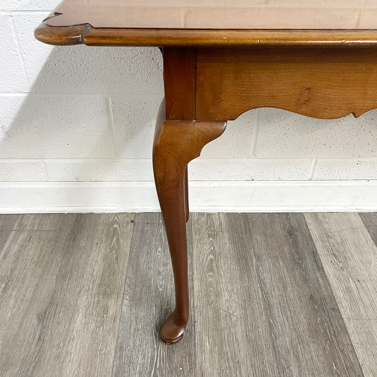 Wright Table Company Queen Anne-Style Wood Console Table