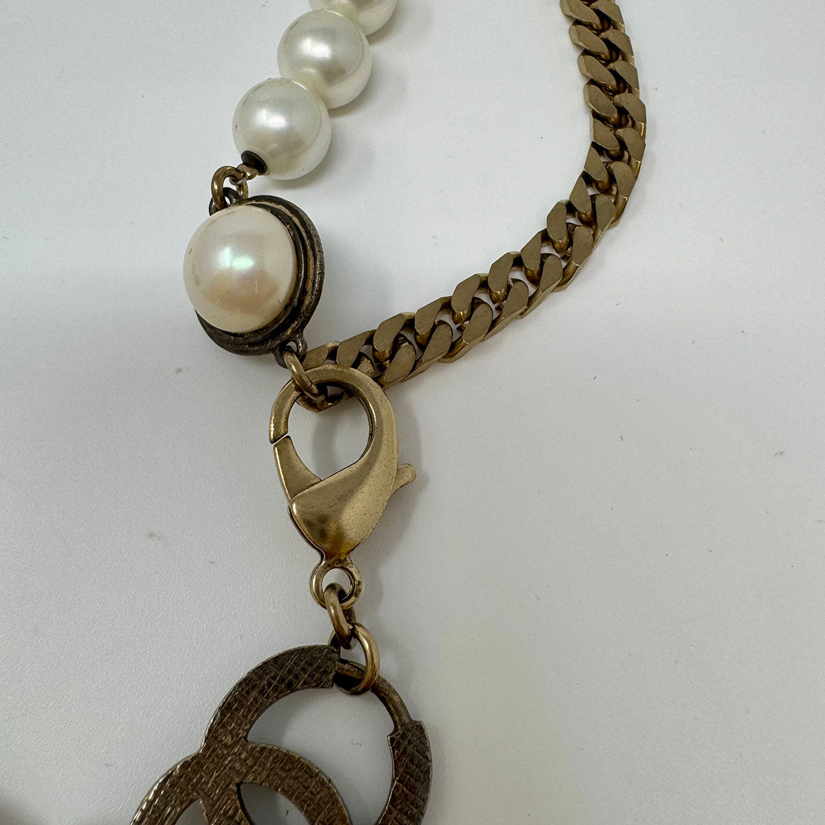 Chanel Faux Pearl  Necklace/Belt  with Interlocking CC and Medallion