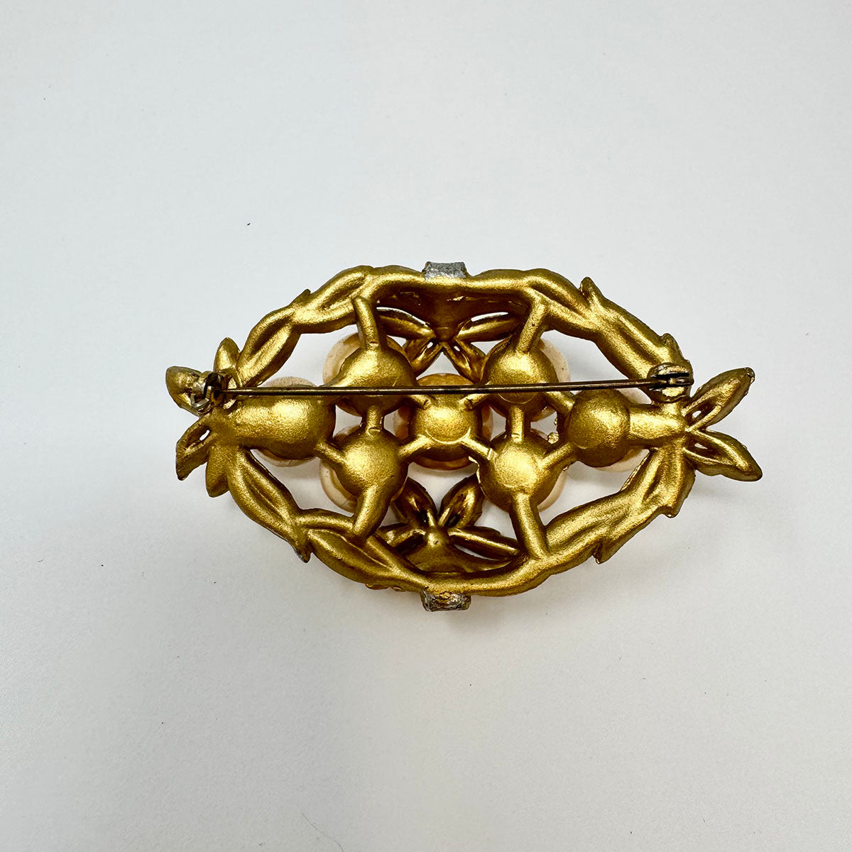 Vintage Gold-tone Filigree Brooch with Gold Faux Pearl