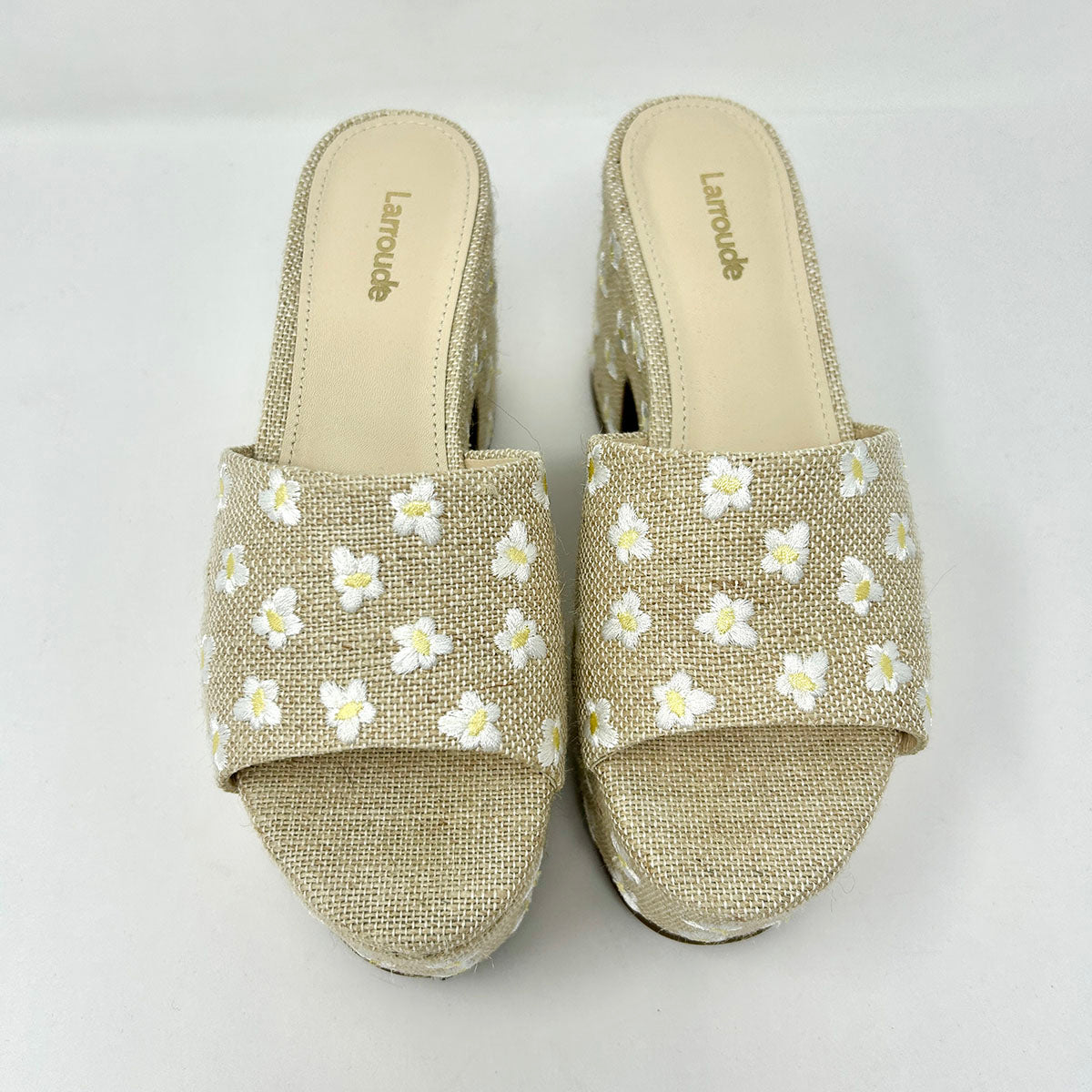 Larroude Slides