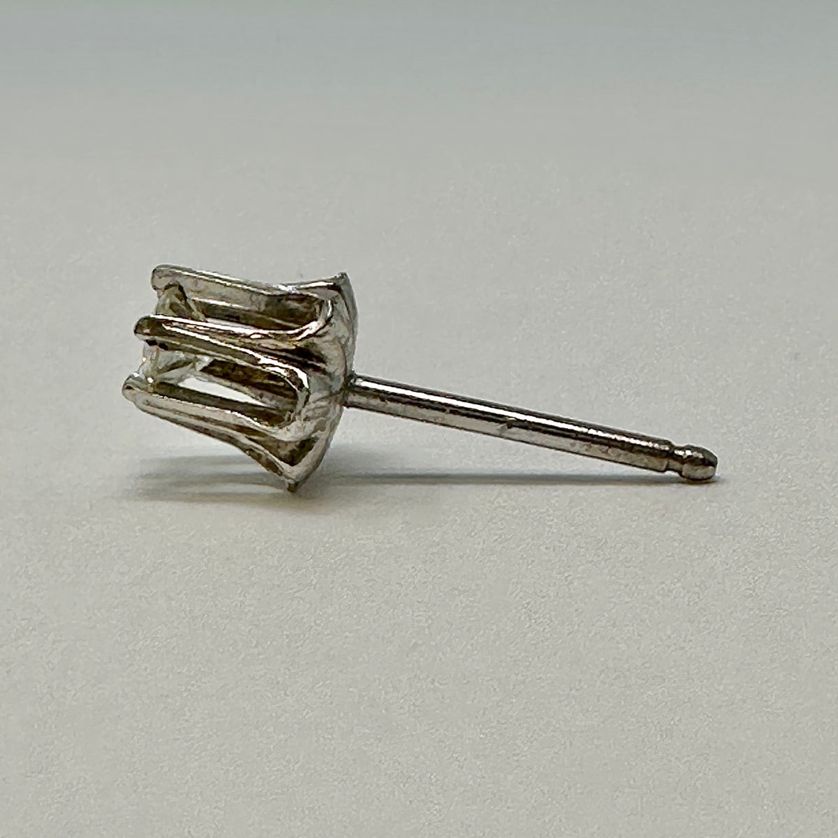 14K White Gold Stick Pin with Diamond