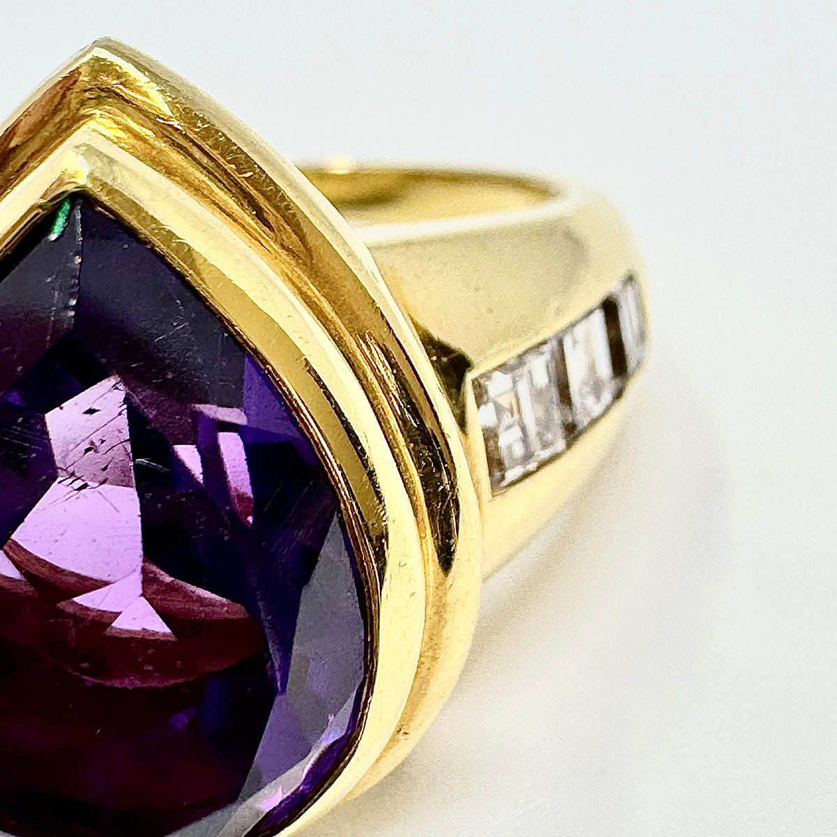 Susan Berman 18K Gold Ring with Amethyst and Diamond