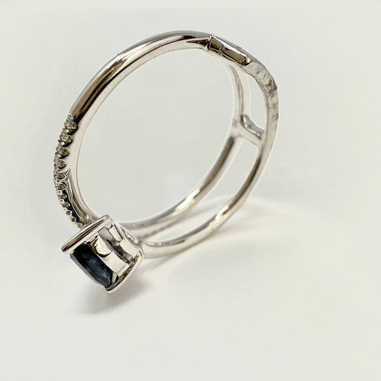 14K White Ring with Sapphire and Diamond