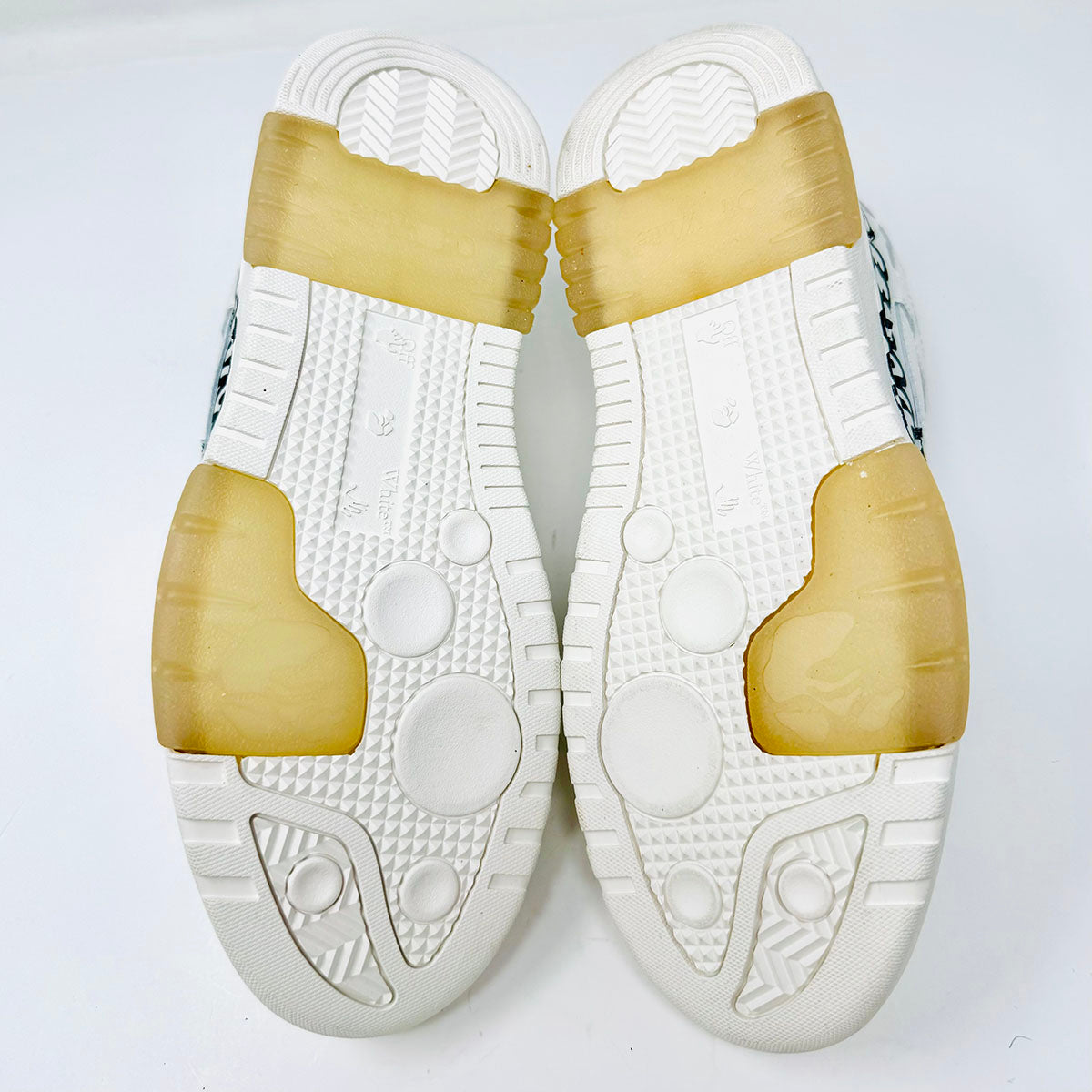 OFF-WHITE Sneakers
