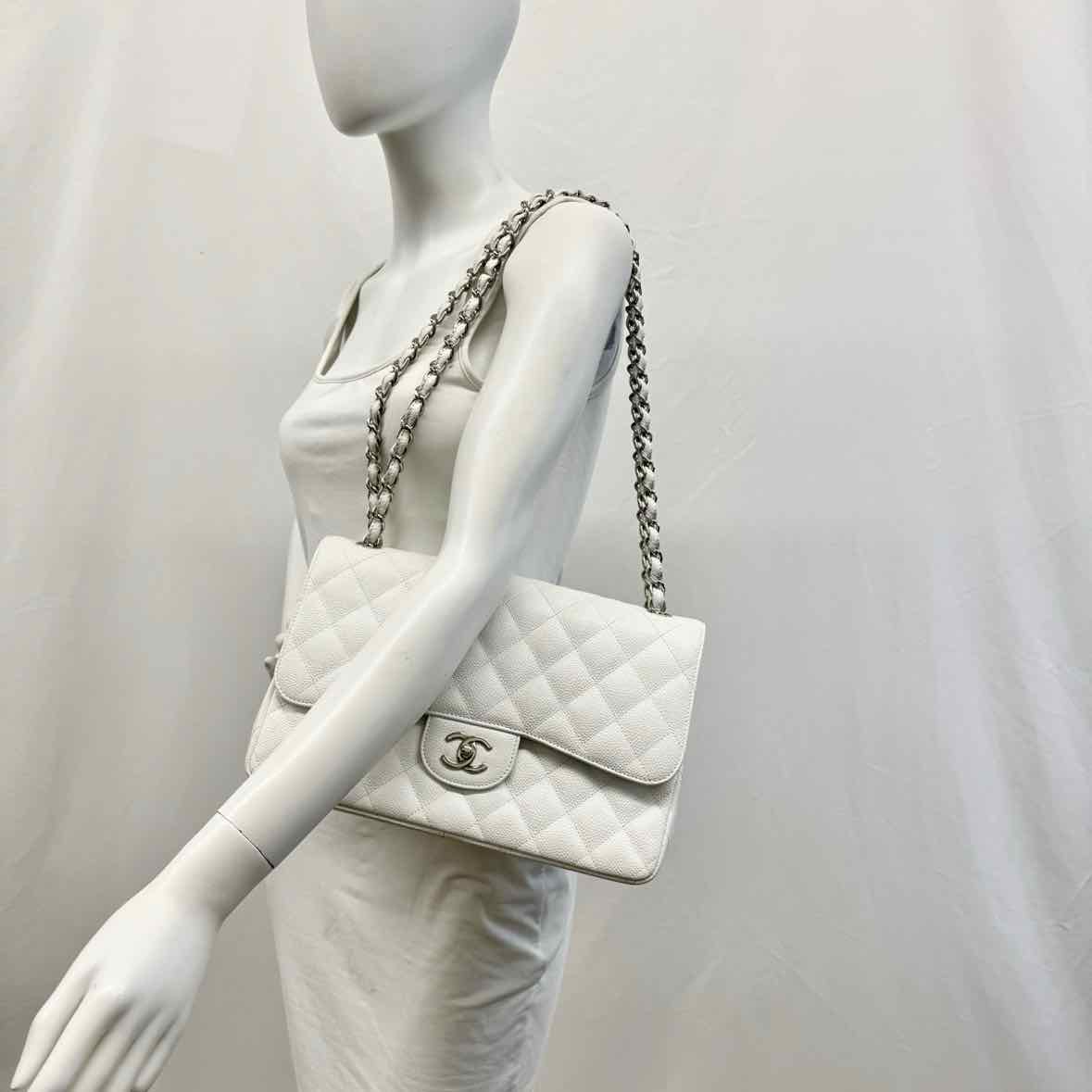 Chanel Classic Jumbo Double Flap Shoulder Bag